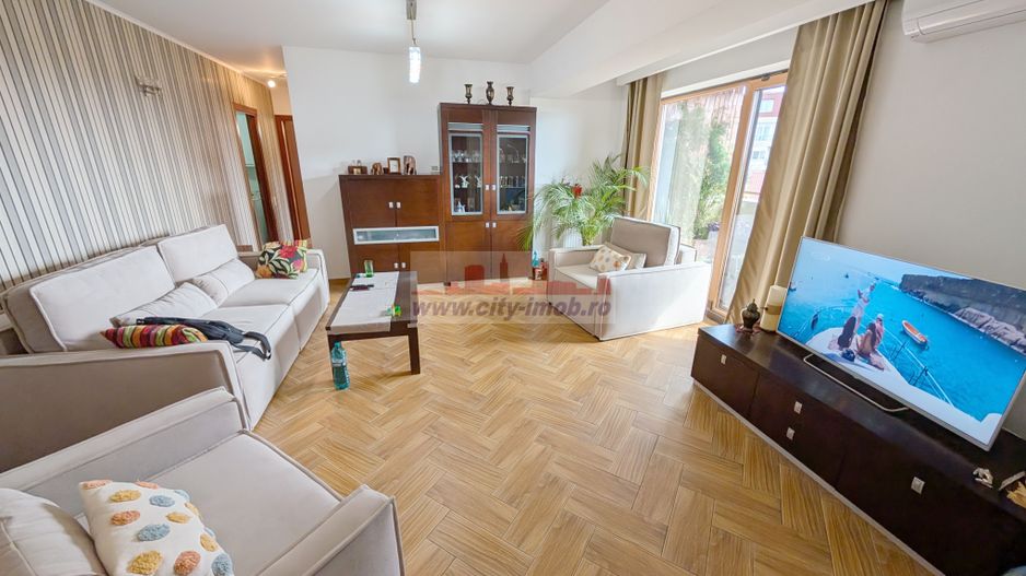 Vanzare apartament 3 Camere Straulesti - Poză 2