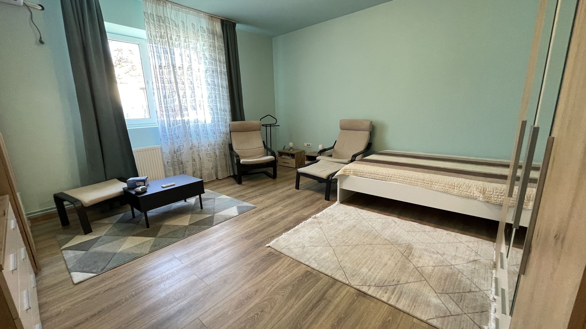 Casa cu teren frumos si garaj zona Mehala - Poză 2