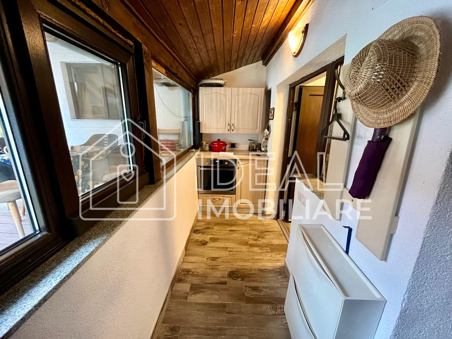 Casă individuală cu 5 camere și curte proprie - în Cisnădioara - Poză 13