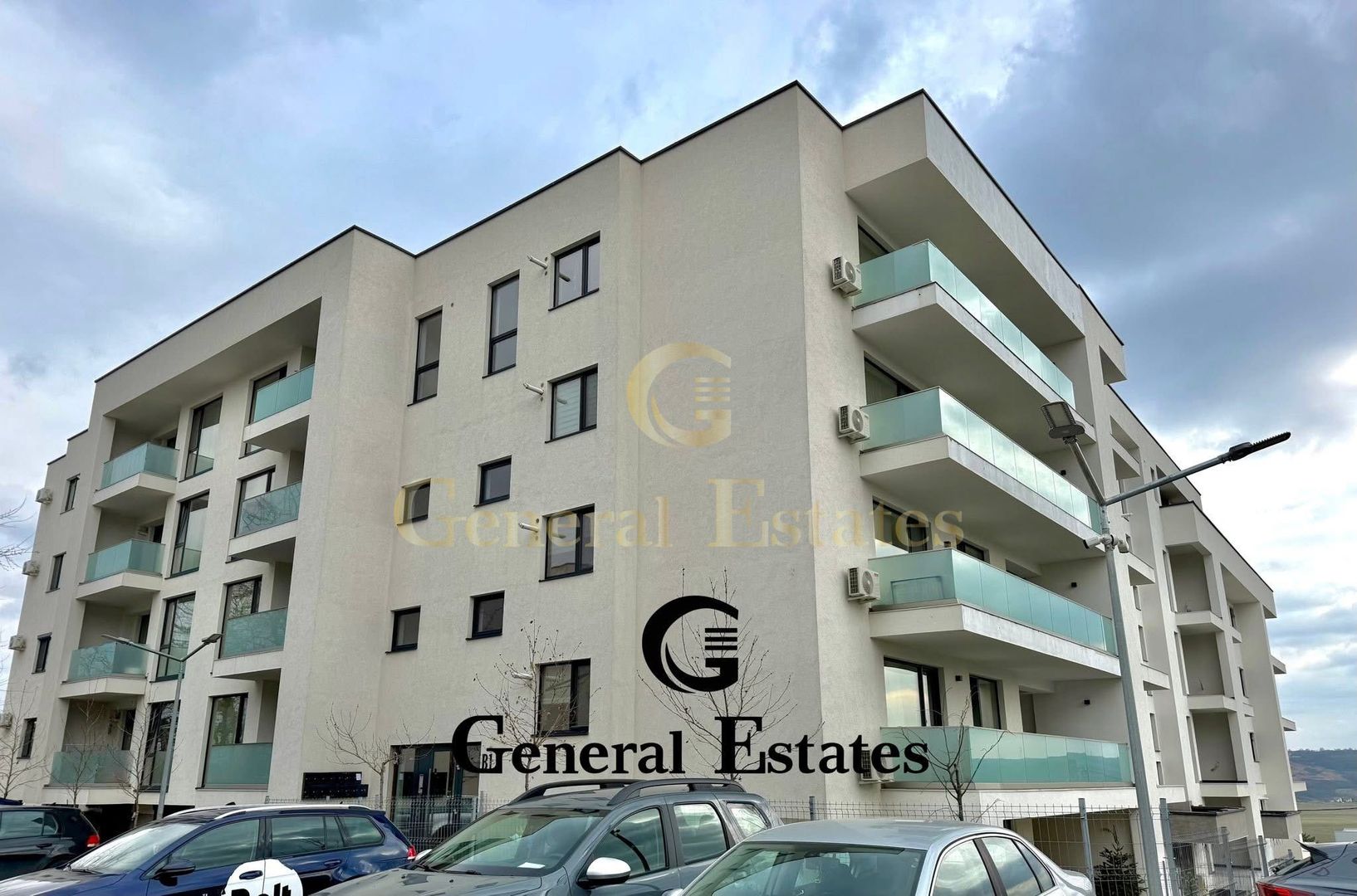 Vânzare apartament 3 camere cu curte proprie | Păcurari | Bloc 2024 - Poză 3