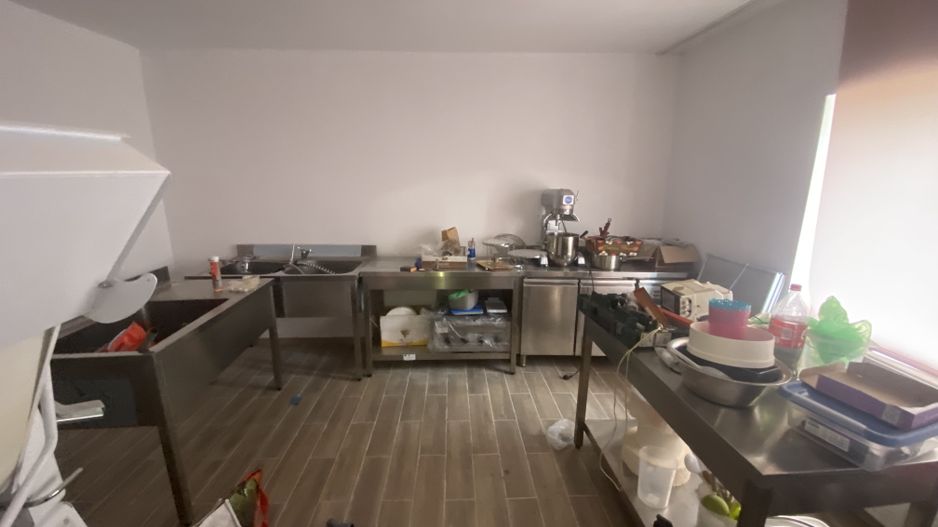 Casa cu 2 corpuri de clădire - Poză 8