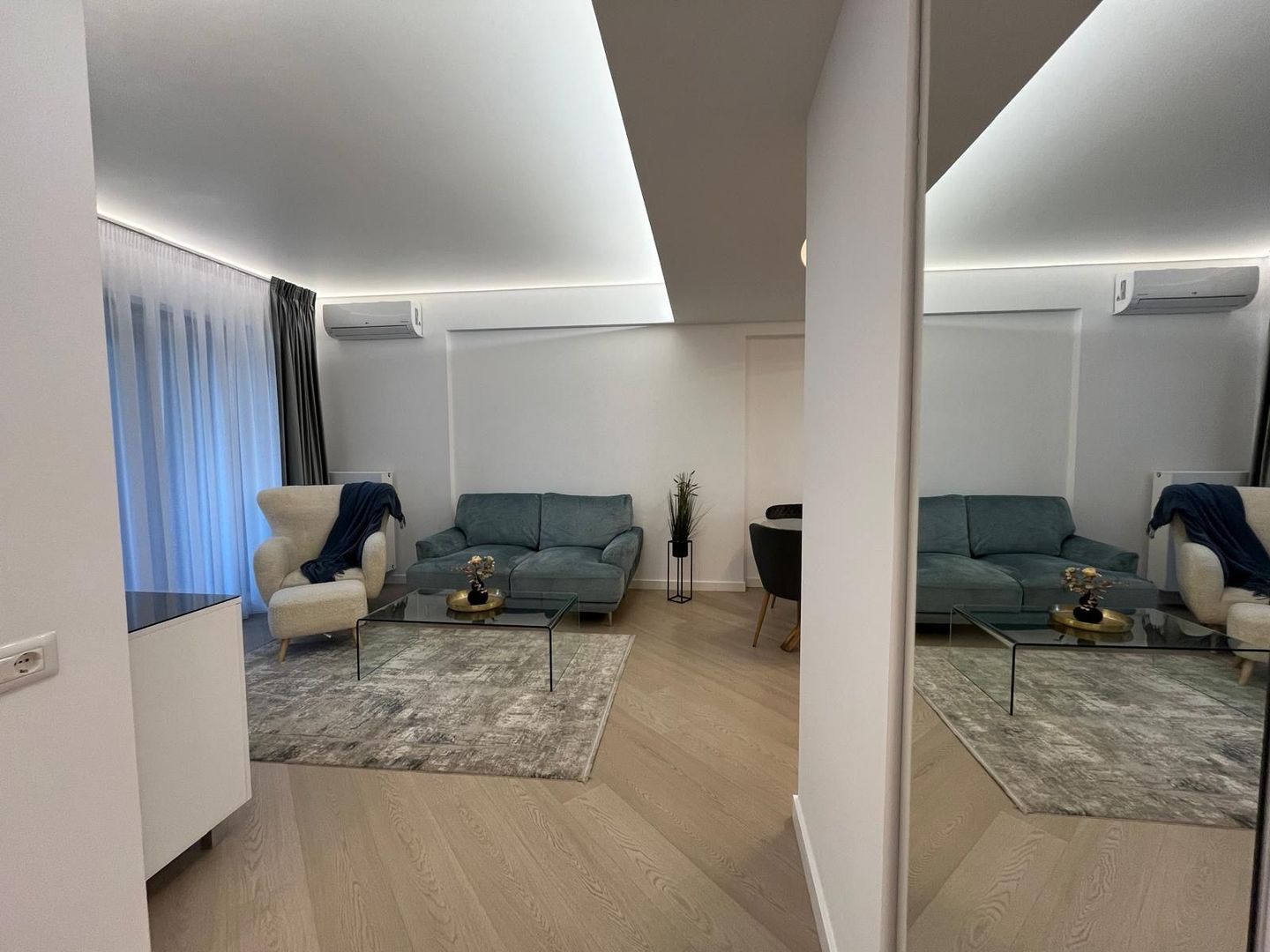 INCHIRIERE TREI CAMERE PARCARE INCLUSA PIPERA CORTINA NORTH - Poză 3