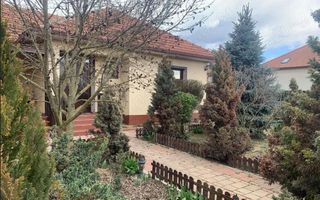 BRASADAS vinde casa cu 3 cam teren 770mp in Lazuri. - Poză 1