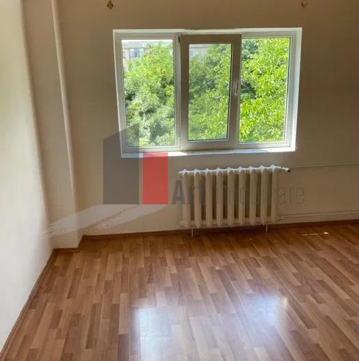 Apartament 3 camere Virtuții-Orsova - Poză 1