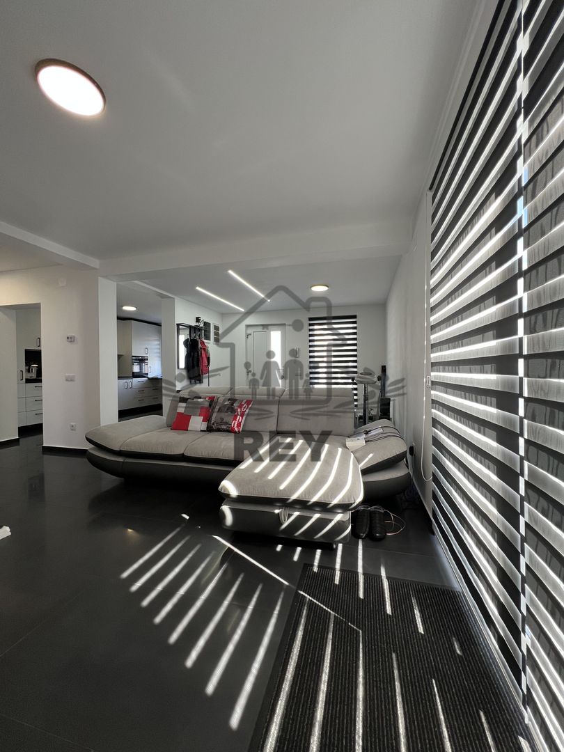 Duplex la cheie 4 camere | Calea Cisnădiei | Arhitecților - Poză 1