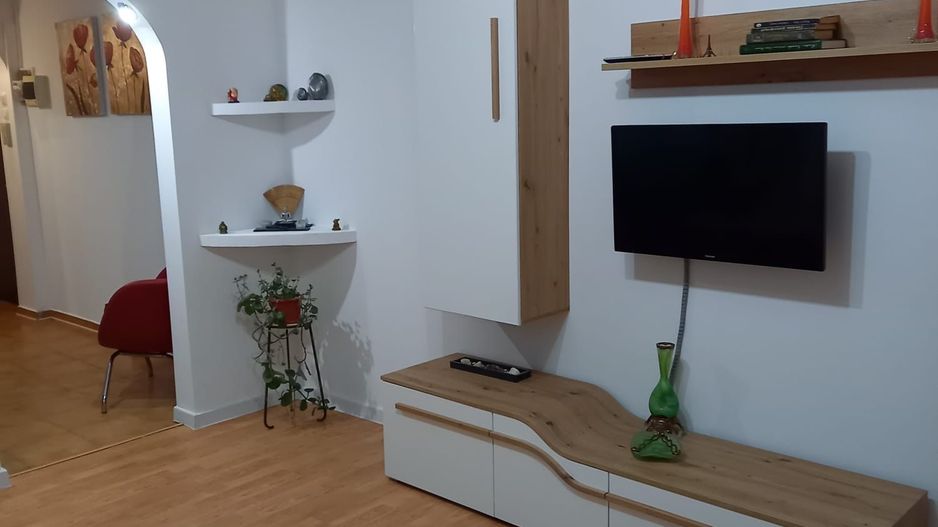 Apartament cu trei camere, Brancoveanu, 120.000€ negociabil - Poză 1