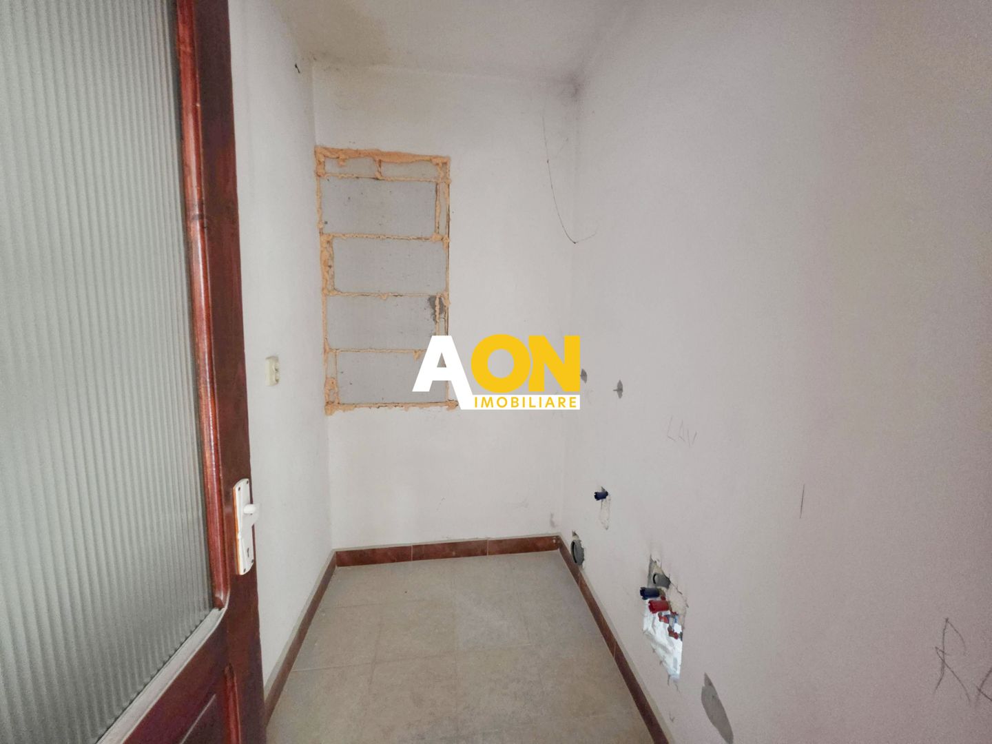 Spatiu birouri la casa, in curs de amenajare, 100 mp, Cetate - Poză 9