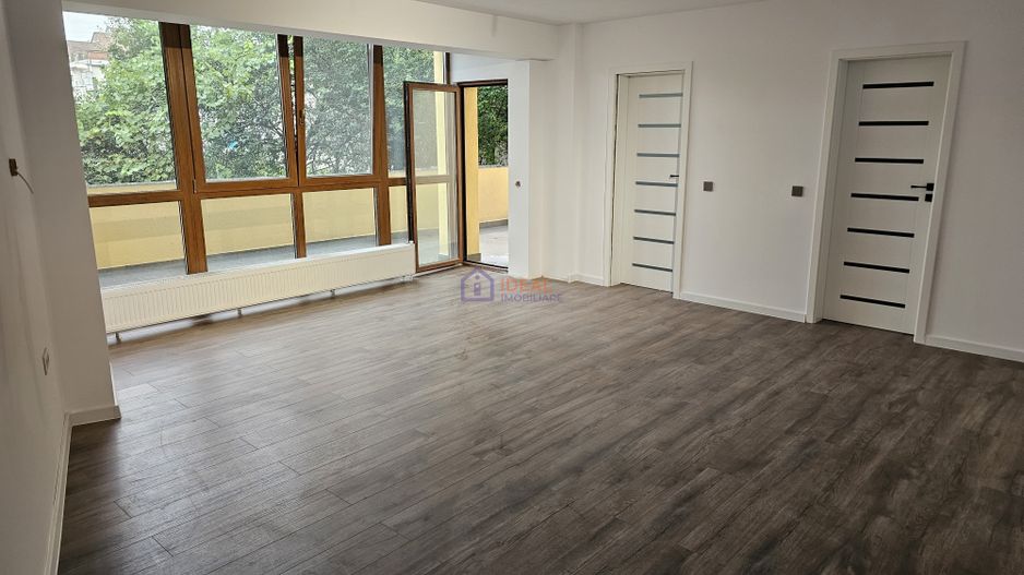 Apartament cu 3 camere si terasa, LA CHEIE 112 mp utili, zona Turnisor - Poză 12