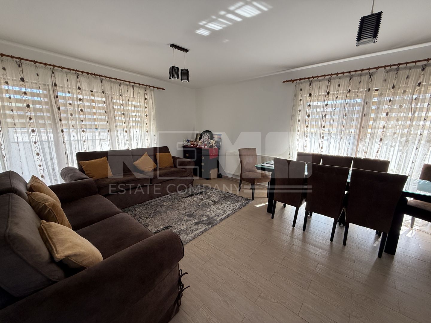 Casa Radauti I 5 camere I 219 mp I Teren 10 ari - Poză 3