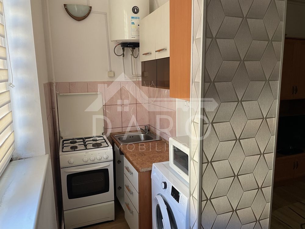 🏡 Garsonieră de închiriat | 7 Noiembrie – TCM | Aproape de UMF 250 € - Poză 3