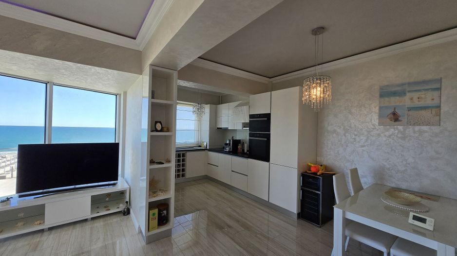 Apartament 3 camere de lux, vedere frontală la mare – White Tower - Poză 7