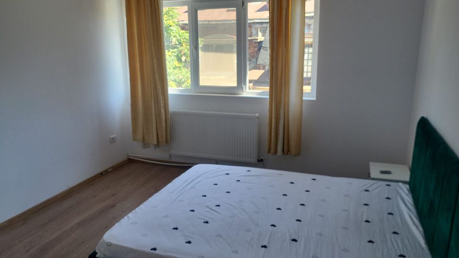 Apartament cu 4 camere  superb (100mp) - Poză 9