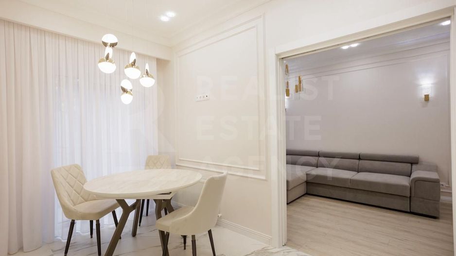 Chirie, apartament, 1 cameră + living, strada Moara Roşie, Centru - Poză 3