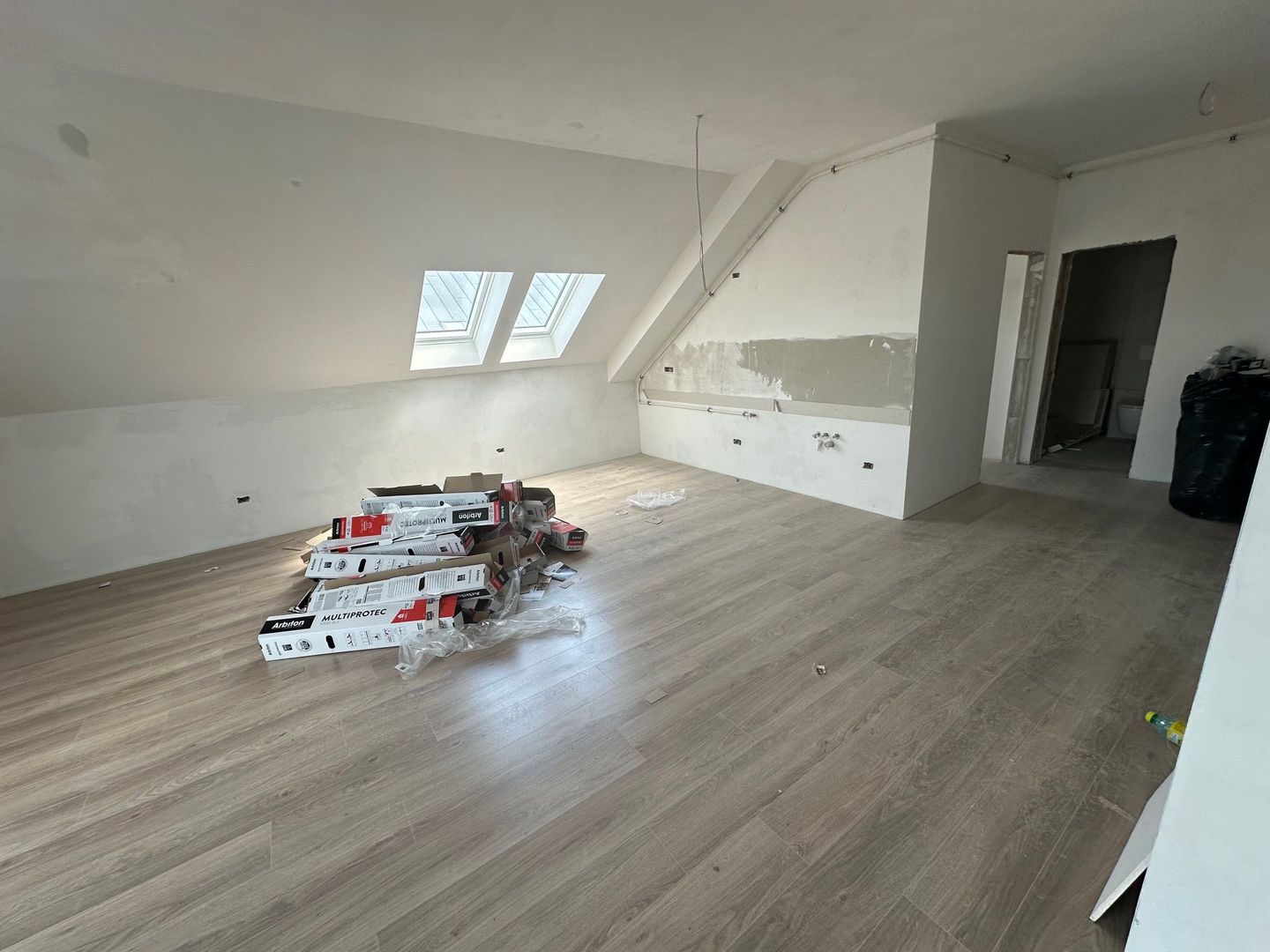 Apartment bloc nou cu lift si loc de parcare inclus - Poză 12