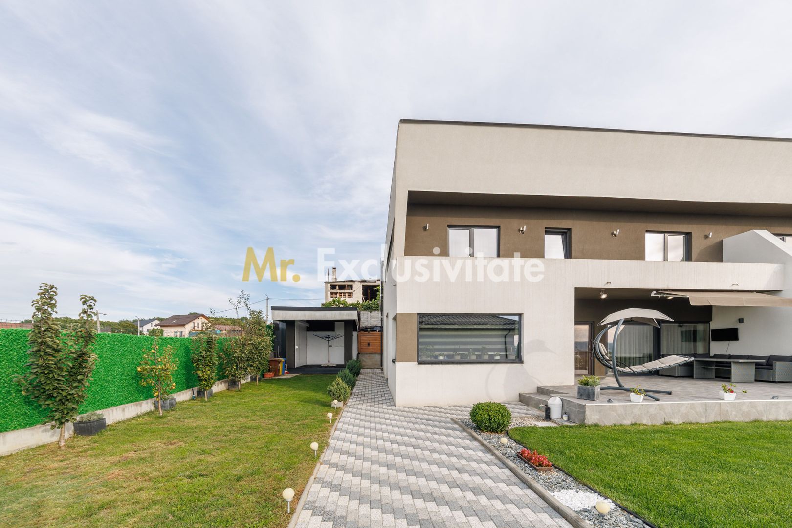 Casa moderna, constructie solida -view panoramic -Mioveni-Arges! - Poză 1