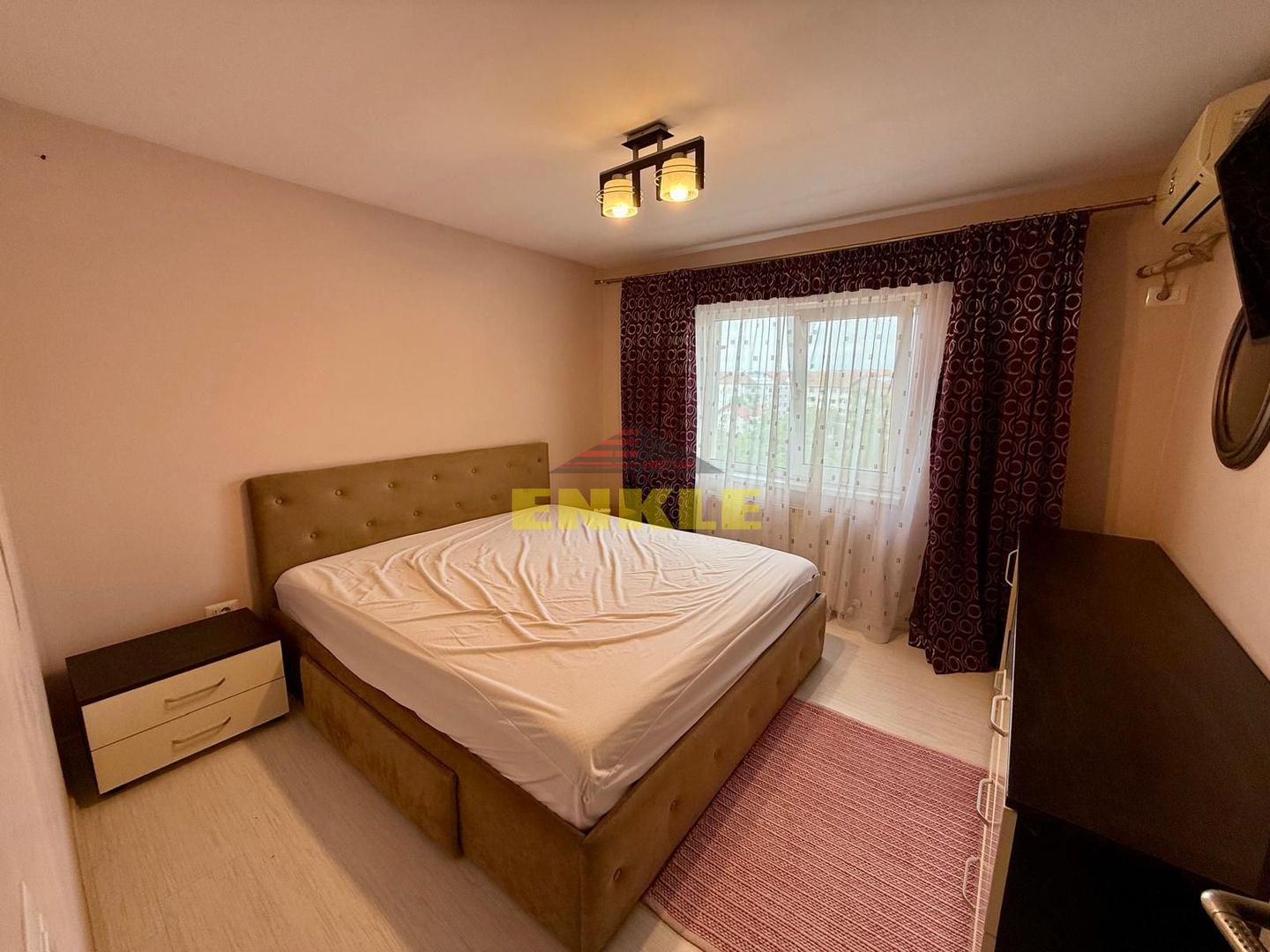 De închiriat apartament cu 2 camere decomandat, Str. Ion Pillat. - Poză 2