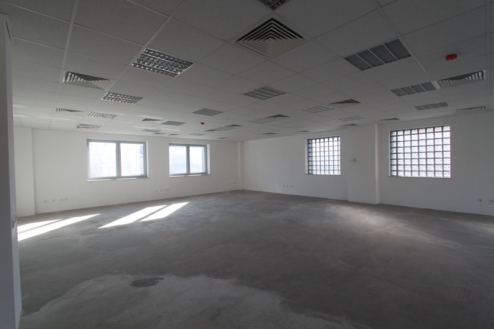 Cladire de birouri - zona Semicentrala - Poză 44