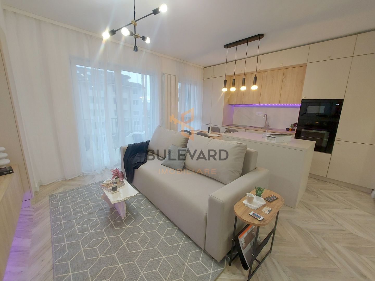 Apartament ultrafinisat in  zona strazii Cetatii! - Poză 1