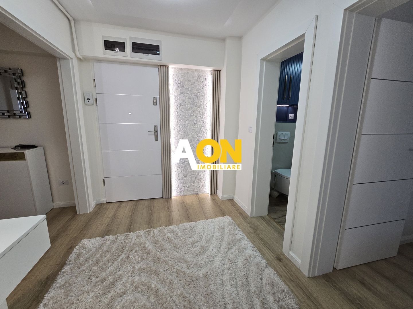 Apartament 2 Camere M uri, Complet Renovat, Vedere Parc - Poză 2