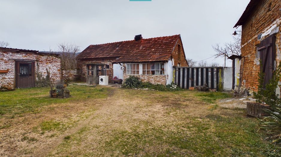 Rezidență de vis pe Valea Mureșului la Lalașinț - Poză 23