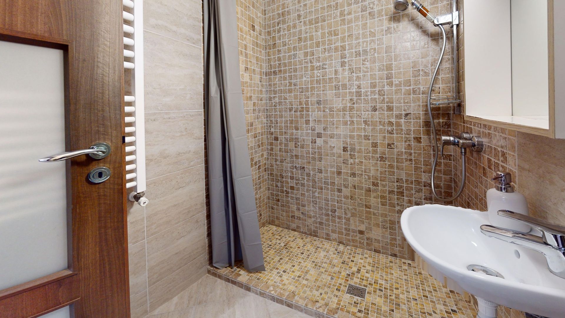 Apartament 4 camere + curte proprie Locatie excelenta – Brancoveanu - Poză 50