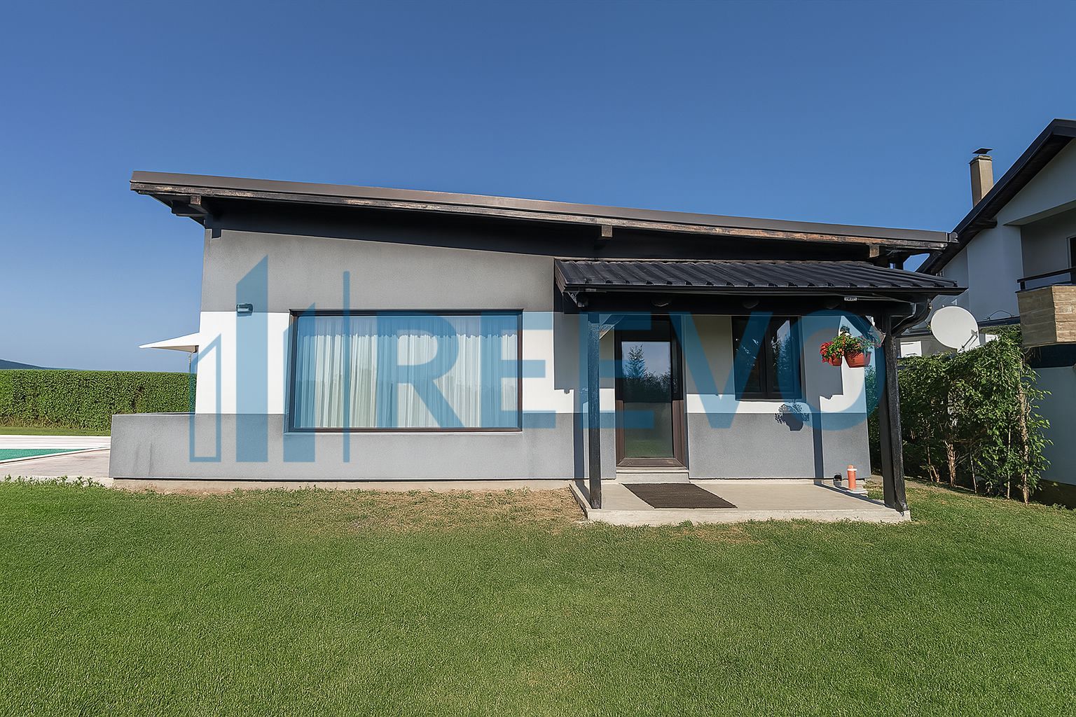 Proprietate Premium cu Două Case și Piscină în Hemeiuș - Poză 5