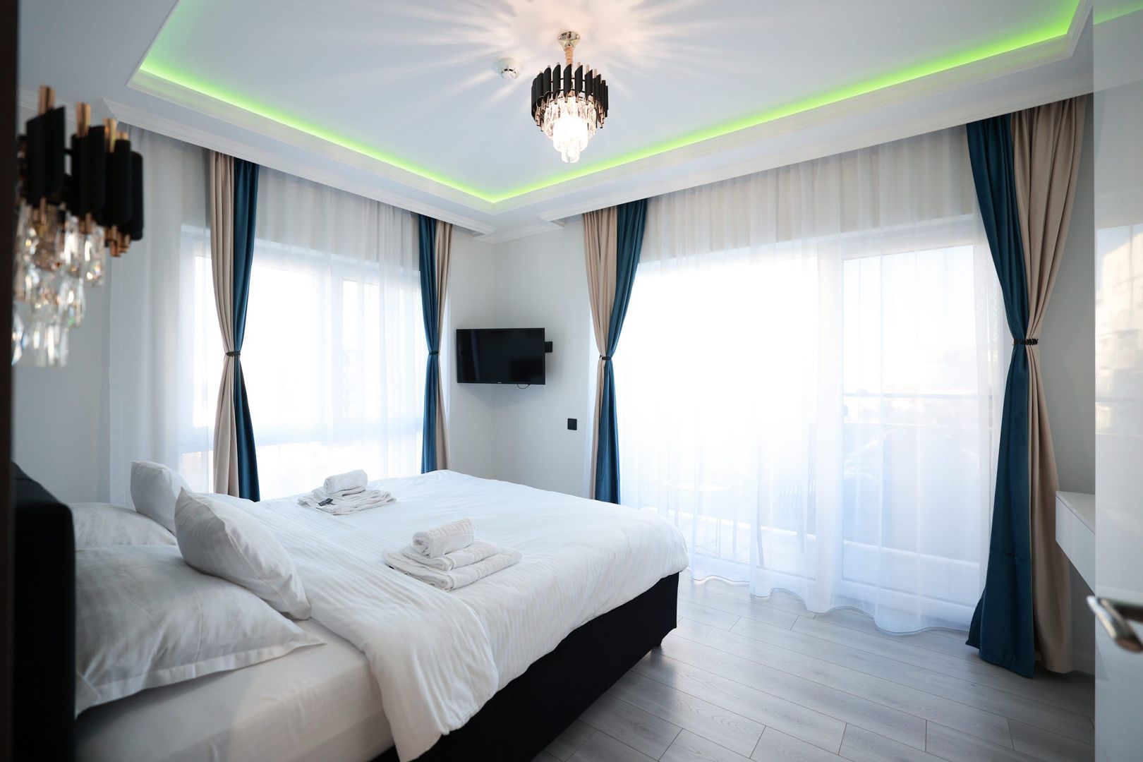 Apartament PREMIUM 3 camere 50 mp - Parcare - Iulius Mall - Poză 3