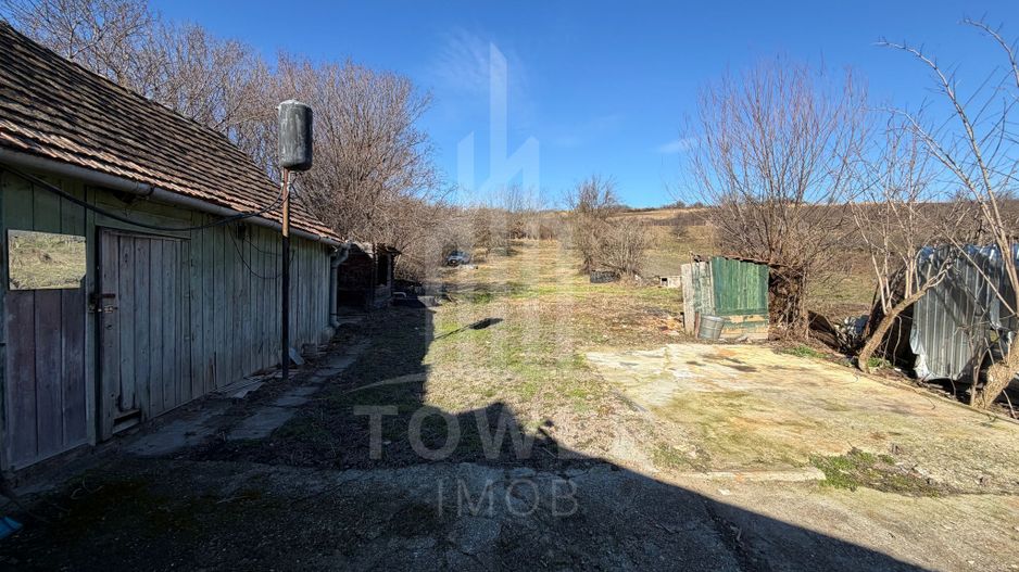 Casă spațioasă si 1790mp teren de vanzare in Hașag, la doar 30 km de Sibiu - Poză 5