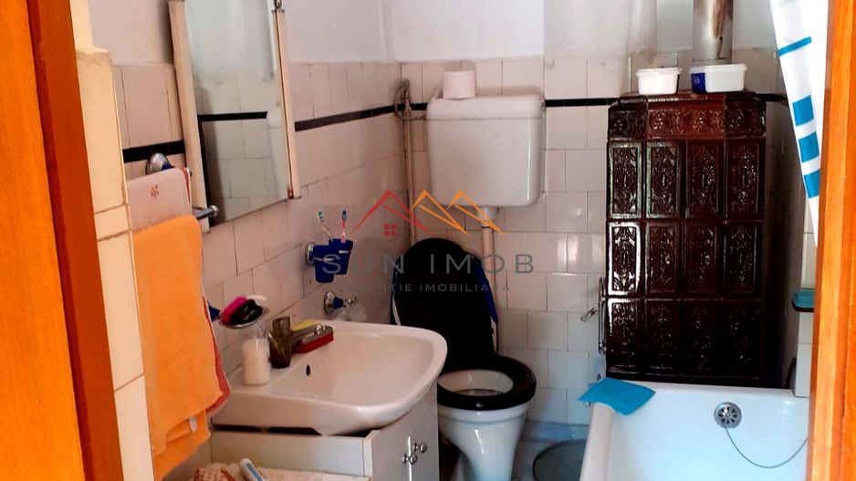 Casa 3 camere, teren 3625 mp, toate utilitatile, Sacele, Brasov - Poză 11