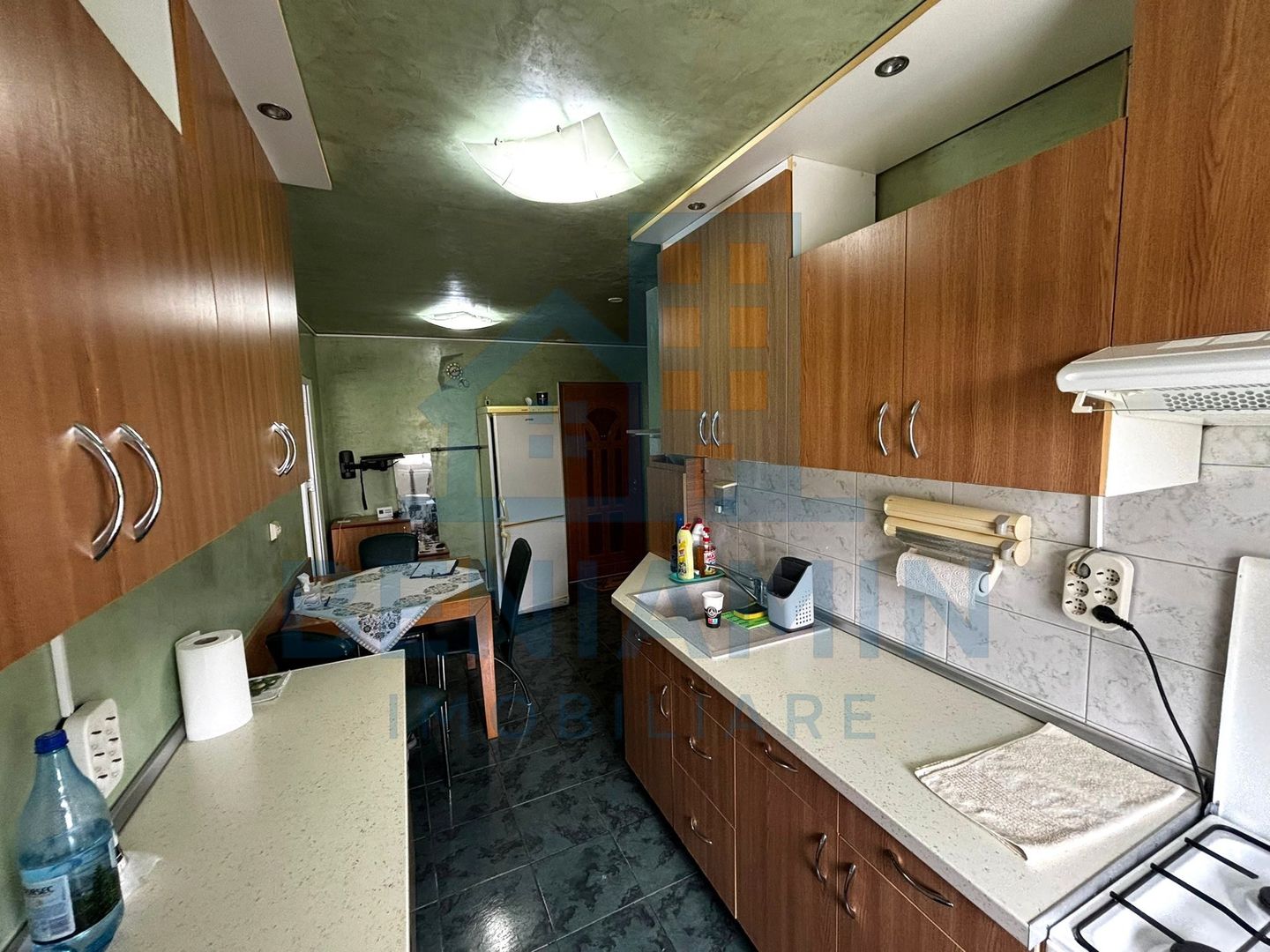 2 Decomandate-51mp-Etaj 3-Balcon-Pivnita-Mobilat-Utilat-Parcare-Triaj - Poză 4