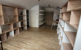 Spatiu comercial de închiriat | Central | Orașul de Jos - Poză 2