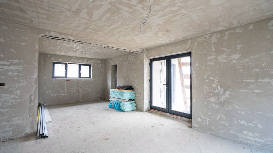 CASA NOUA SEMIFINISATA IN CIHEI CU 3 CAMERE - Poză 4