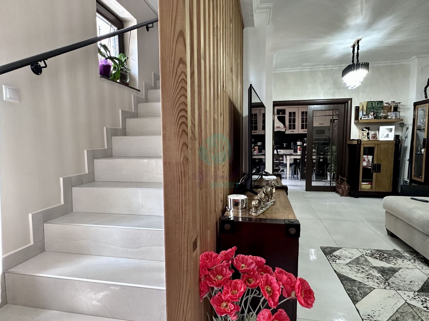 Casa renovata in zona Vatra Luminoasa - Poză 5