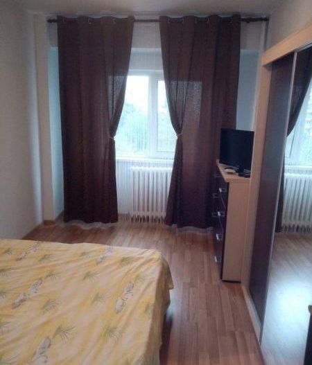 AP. 3 CAMERE TIMPURI NOI, BUCATARIE INCHISA,70 MP. UTILI,MOBILAT,AC - Poză 5