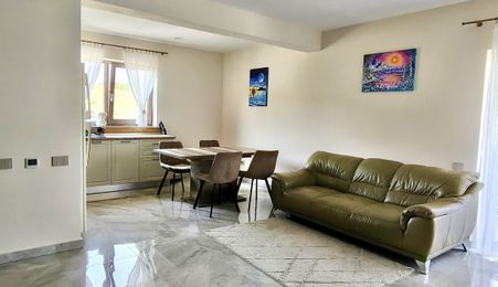 Apartament 70 mp de închiriat in vila cu parcare si foisor, Zona Iris