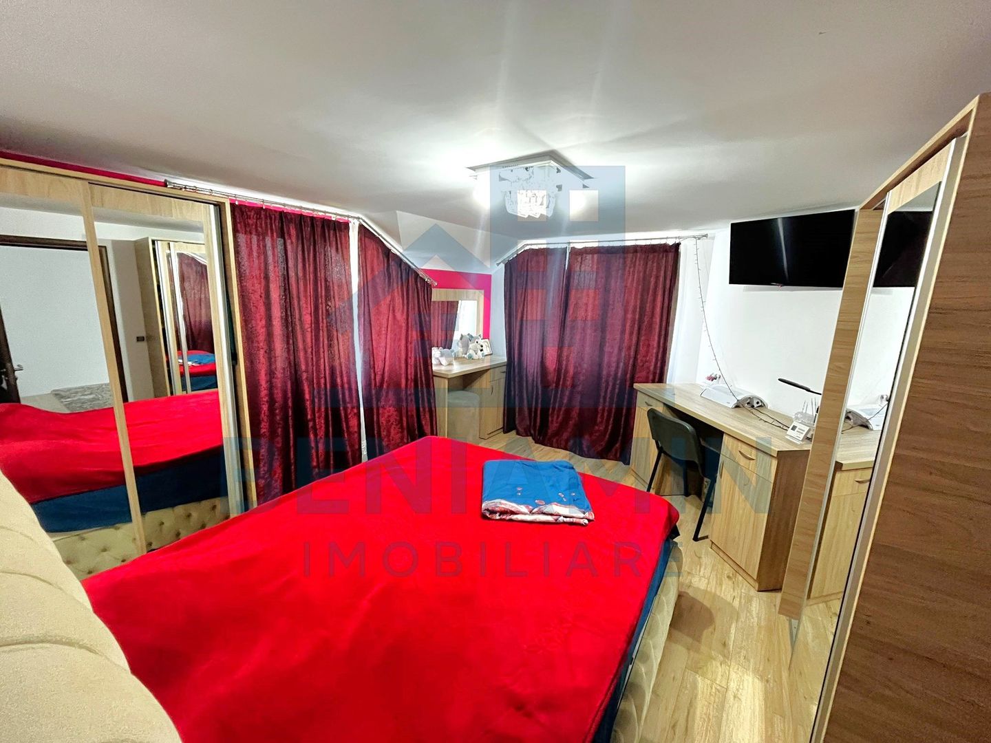 Casa P+1-Toate Utilitatile-3 Dormitoare-2 Bai-680mp Teren-Mobilata - Poză 9