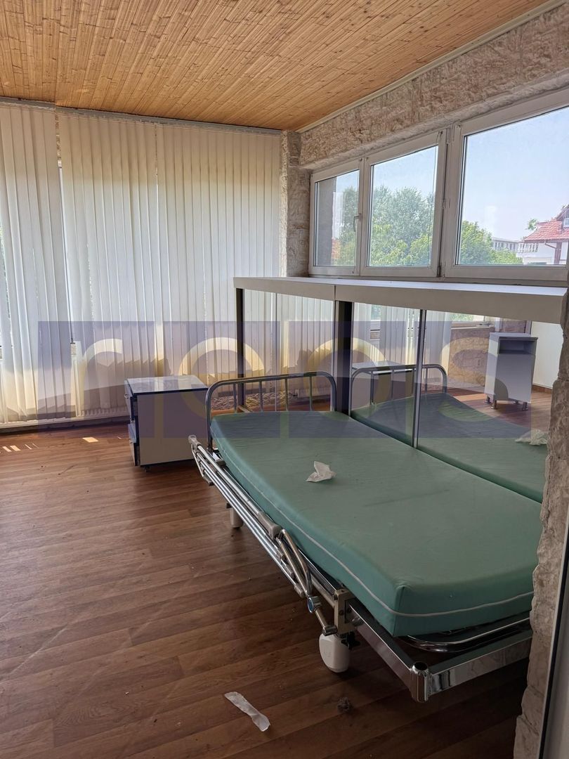 DE VÂNZARE VILĂ | OPORTUNITATE DE INVESTIȚIE | PRETABILĂ CENTRU BĂTRÂNI - Poză 19