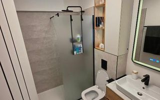 Apartament complet renovat – parcare subterana si boxa - Poză 11