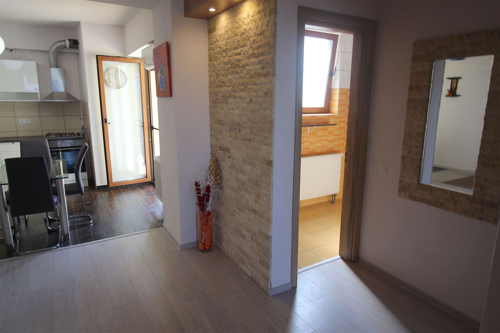 Apartament cu 2 camere de vânzare în zona Aradului - Poză 11