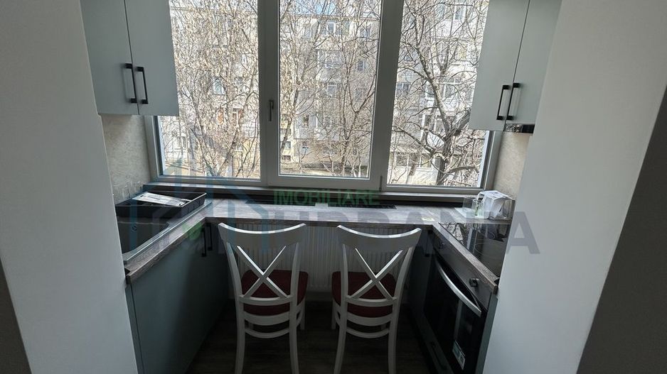 Apartament cu 2 camere, renovat, în zona Piața Alexandru cel Bun - Poză 2