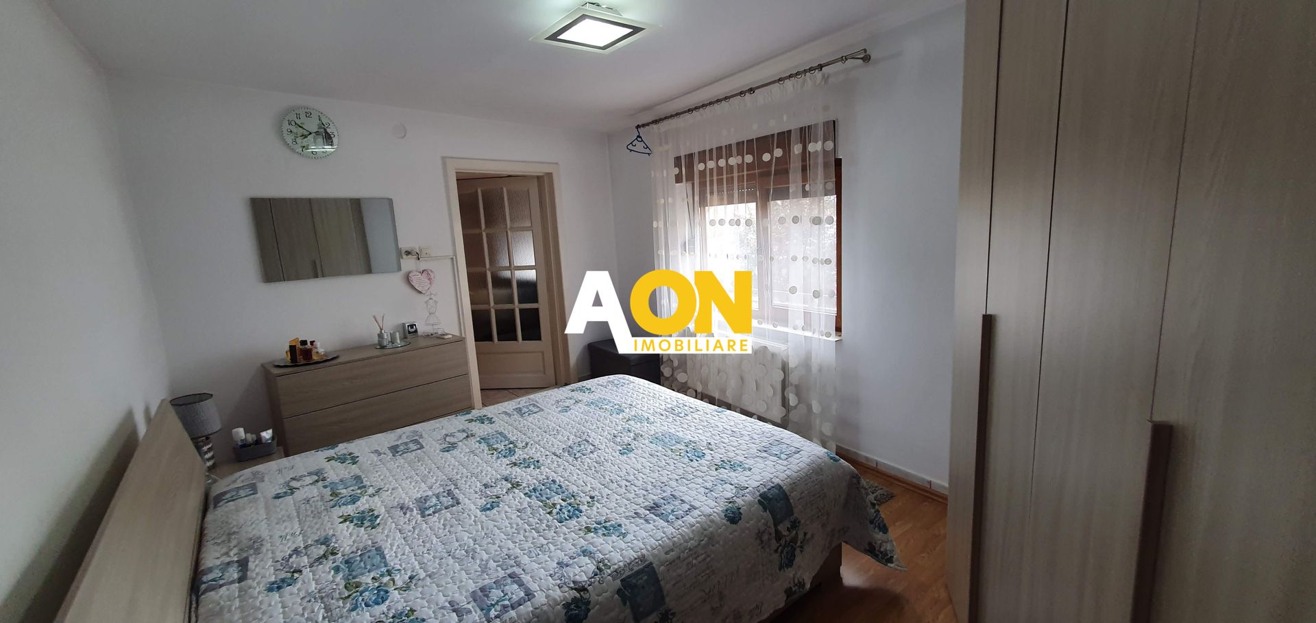 Casa cu 7 camere, 2 spatii comerciale, pretabila pt. birouri, Centru - Poză 10