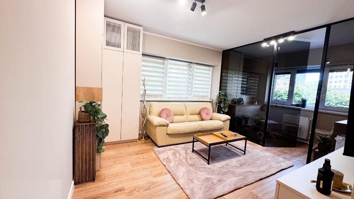 De vanzare Apartament 3 camere Granvia Lujerului - Poză 1
