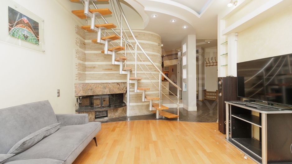 Vânzare, apartament, 3 camere, autonomă, strada Grigore Vieru, Centru - Poză 1