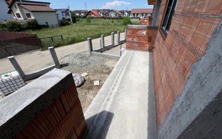 Casă individuală cu garaj , curte generoasă - Poză 18