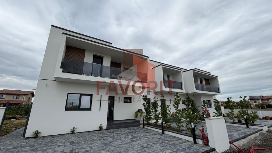 Triplex in Sacalaz | Finisaje premium | 4 camere | Asfalt | 2 balcoane - Poză 1
