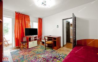 De vanzare apartament 2 camere Centru, etaj 3