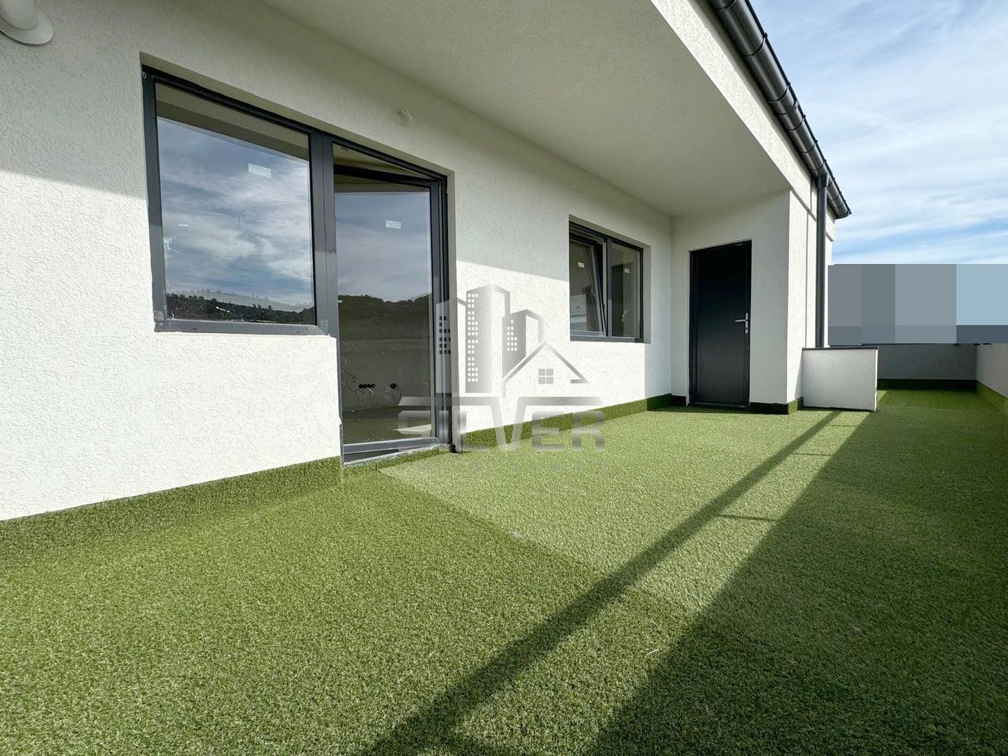 Apartament FINISAT/terasa de 46 mp+boxa 5mp/ zona Terra. - Poză 3