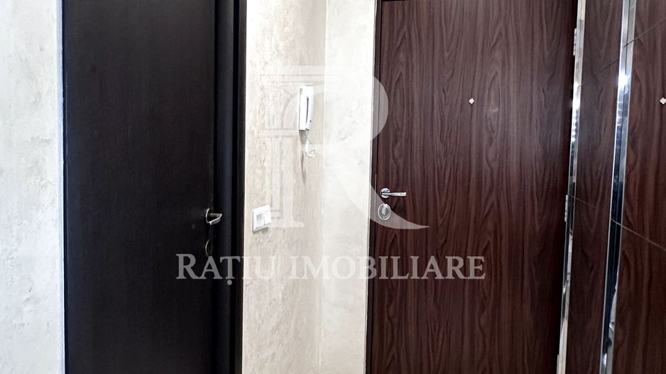 Apartament cu 3 camere | Nufărul Plaza | Vedere panoramică | Oradea - Poză 11