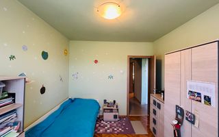 Apartament decomandat, cu 3 camere, 2 bai, 2 balcoane - Zona Strand - Poză 12