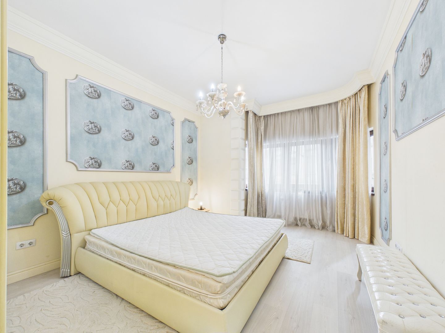 Apartament cu 3 camere langa parcul Cismigiu la 2 min de Metrou Izvor - Poză 1